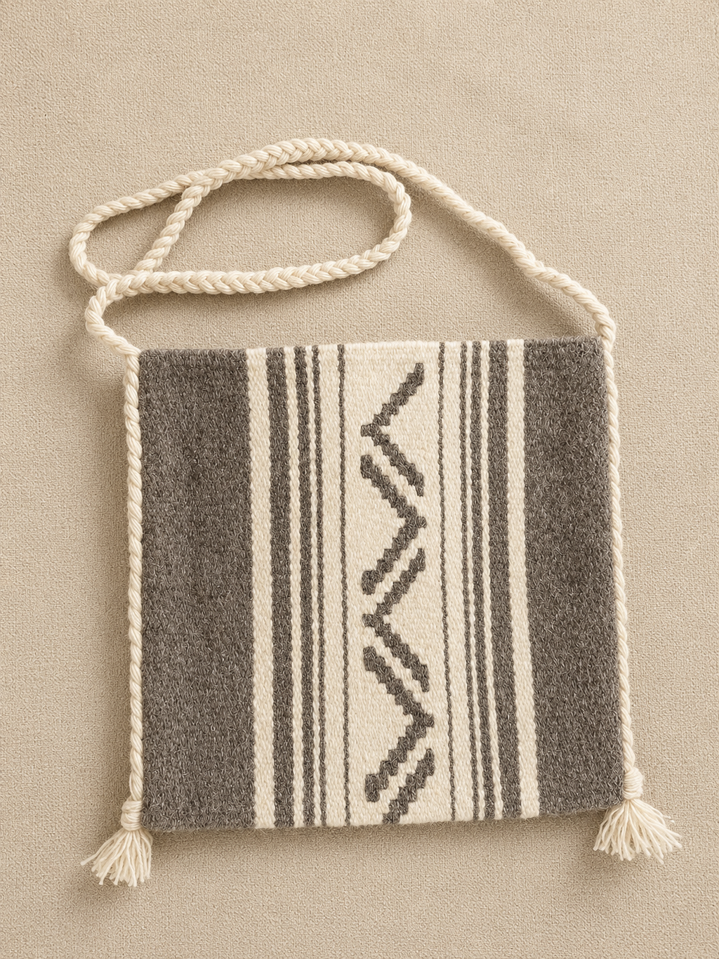 Woven Wool Bag – Traditional V Pattern