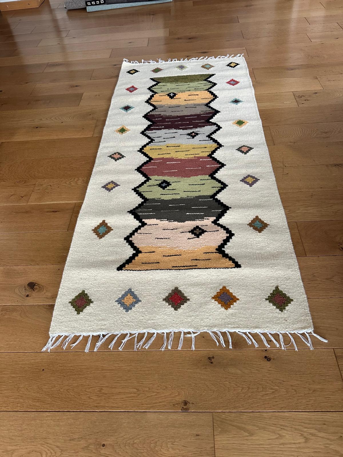 Handwoven Wool Runner – Infinite Column Motif