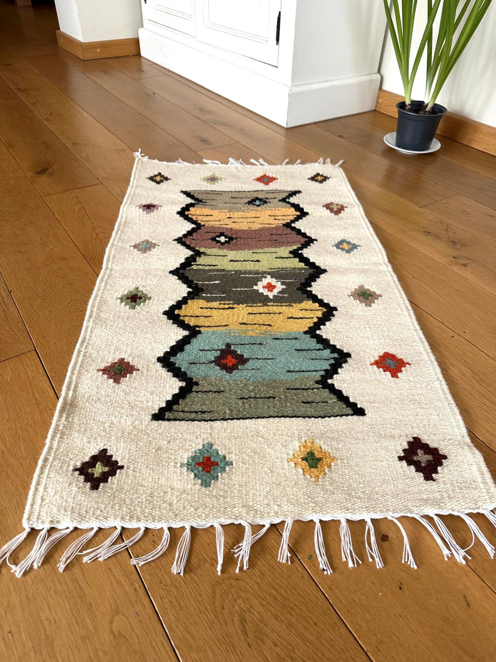 Romanian Handwoven Wool Rug – Infinite Column Motif