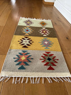 Decorative rug with geometric patterns