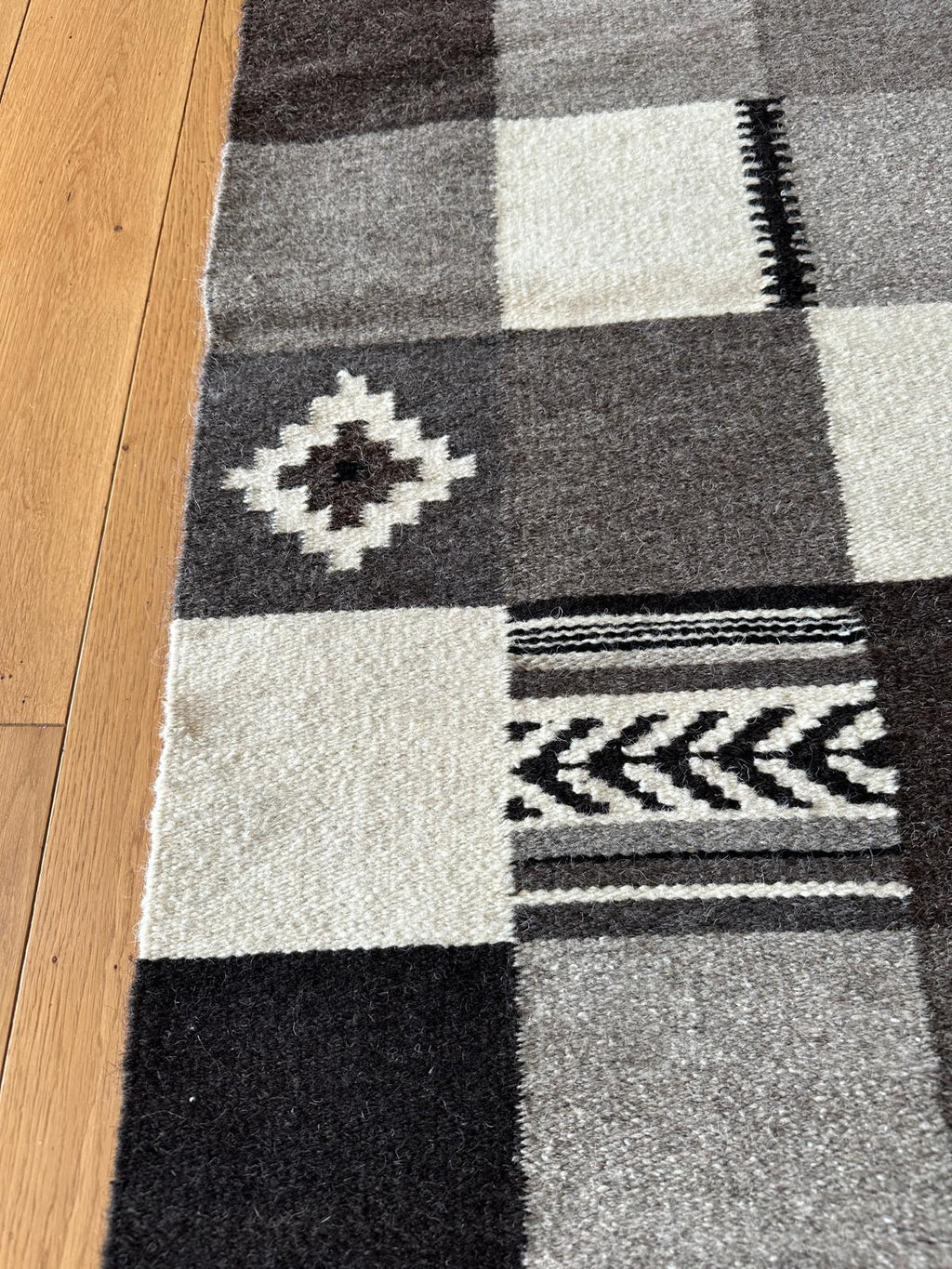 Handwoven Wool Runner – Abstract Checkerboard Pattern